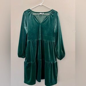 Gap green velvet tiered dress Christmas size Medium
